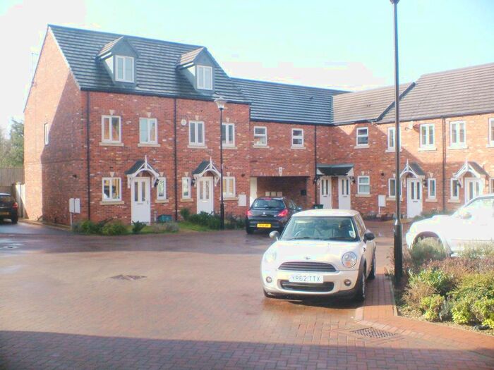 Houses for sale & to rent in DN7 6EW, Crook Tree Lane, Hatfield Doncaster
