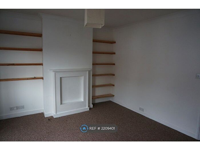 1 Bedroom Flat To Rent In Brunswick Road, Shoreham-By-Sea, BN43