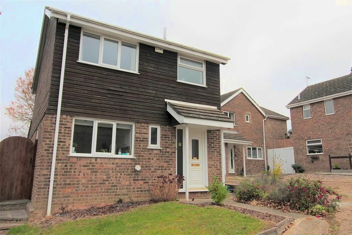 3 Bedroom Detached House To Rent In Muirfield Road, Wellingborough, NN8