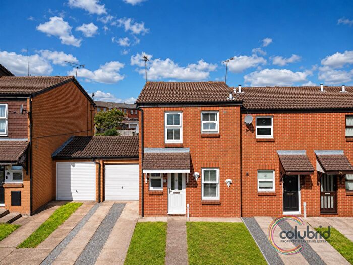 3 Bedroom End Of Terrace House For Sale In Water Lane, Purfleet-On-Thames, RM19