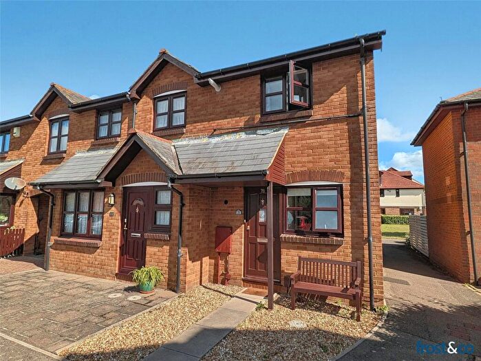 2 Bedroom End Of Terrace House For Sale In Labrador Drive, Baiter Park, Poole, Dorset, BH15