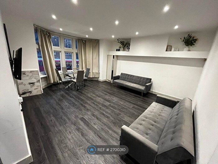 3 Bedroom Flat To Rent In Finchley Road, London, NW11