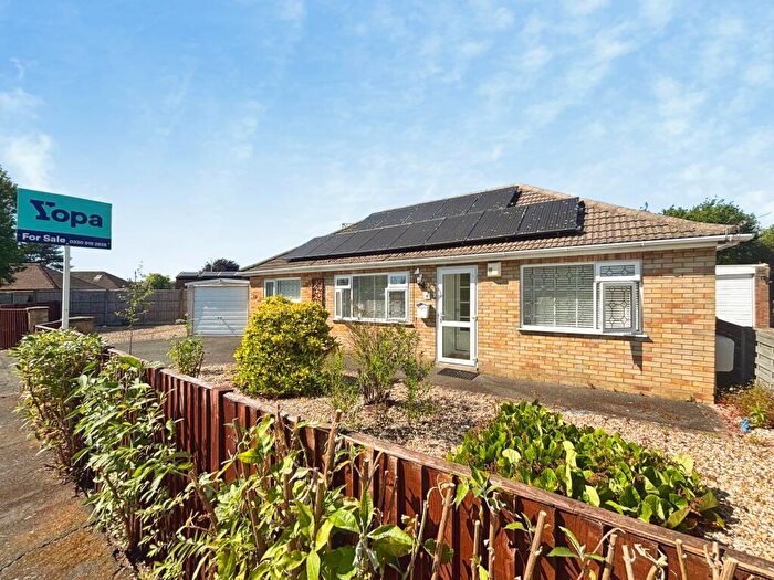3 Bedroom Detached Bungalow For Sale In Hamilton Grove, Skellingthorpe, LN6