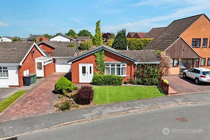 2 Bedroom Detached Bungalow For Sale In Thornhill Drive, Whitestone, Nuneaton, CV11