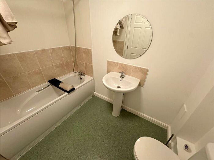 2 Bedroom Apartment To Rent In Blacklock Close, Gateshead, Tyne And Wear, NE9