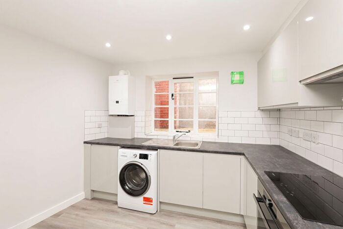 2 Bedroom End Of Terrace House To Rent In Well Meadow Street, Sheffield, S3