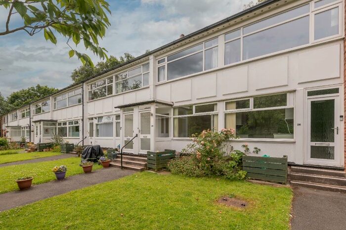 2 Bedroom Flat To Rent In Hillside Court, Chapel Allerton, Leeds, LS7