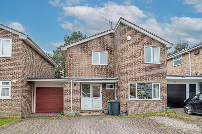 3 Bedroom Detached House For Sale In Durlston Crescent, Christchurch, Dorset, BH23