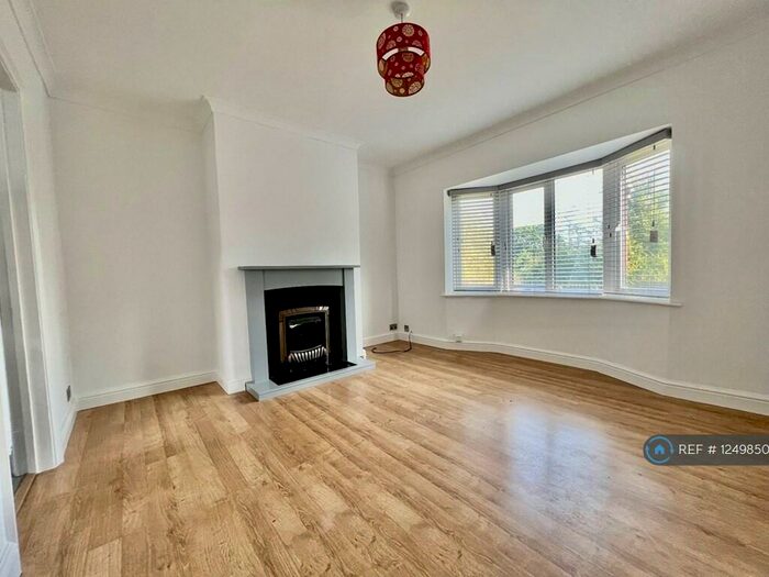 2 Bedroom Semi-Detached House To Rent In Broad Oak Road, Canterbury, CT2