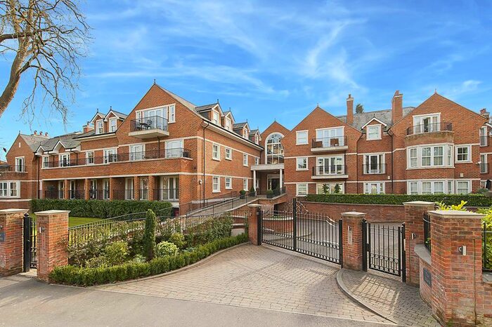 2 Bedroom Flat To Rent In The Villiers, Gower Road, KT13