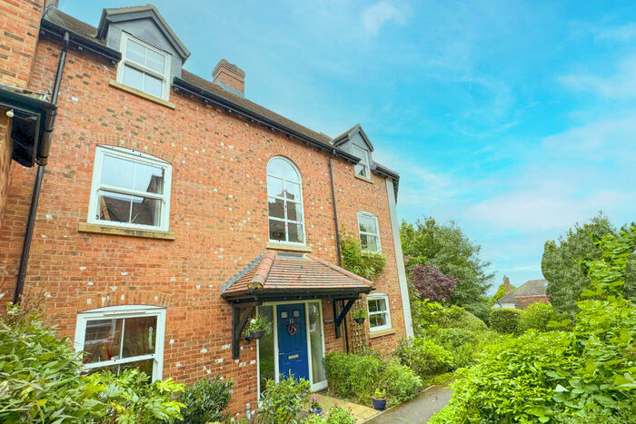 5 Bedroom Mews For Sale In Brill, Buckinghamshire, HP18