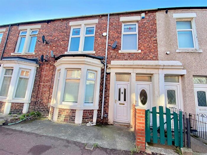 2 Bedroom Apartment To Rent In Station Road, Bill Quay, Gateshead, NE10