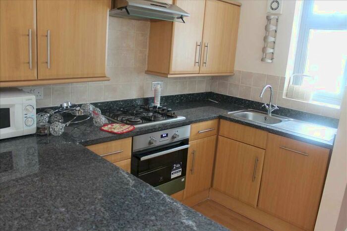 1 Bedroom Flat To Rent In Mayna Court, Columbia Avenue, Edgware, HA8