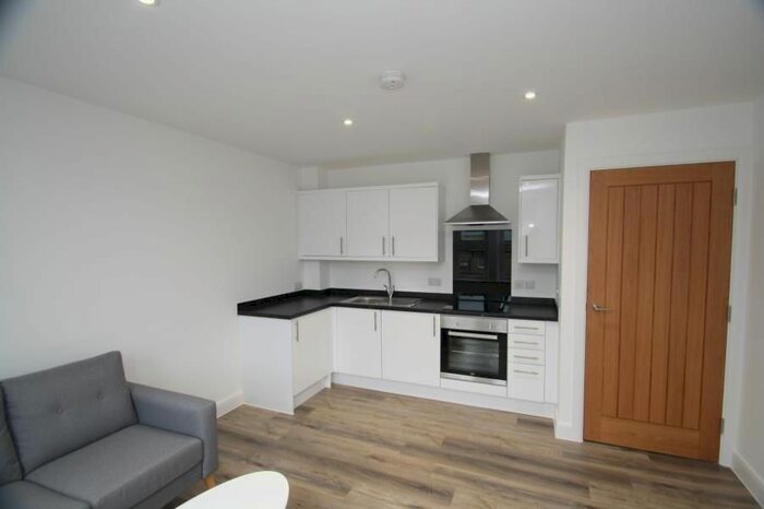 1 Bedroom Flat To Rent In Fowler House, Leeds Road, Ilkley, West Yorkshire, LS29