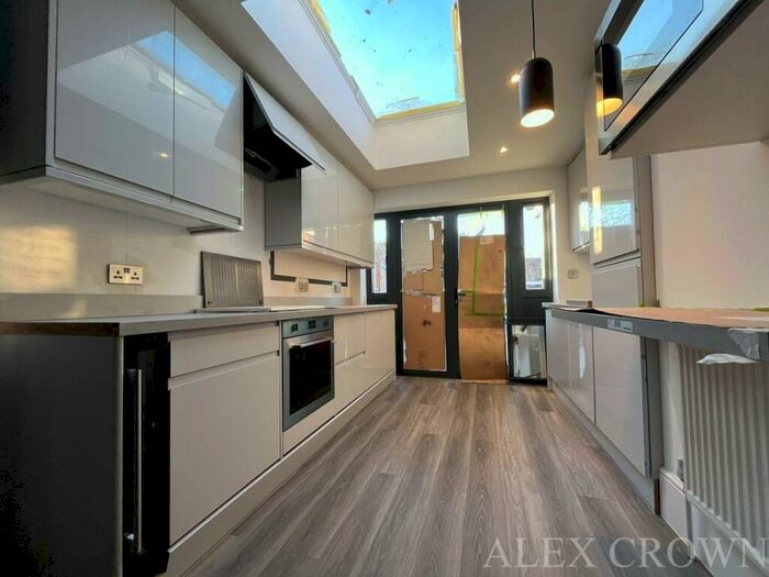 2 Bedroom Flat To Rent In Oxford Road, Harrow, HA1