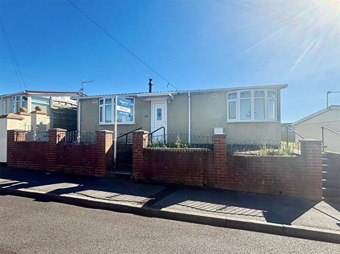 2 Bedroom Bungalow For Sale In Thornhill Road, Shotton Colliery, Durham, County Durham, DH6