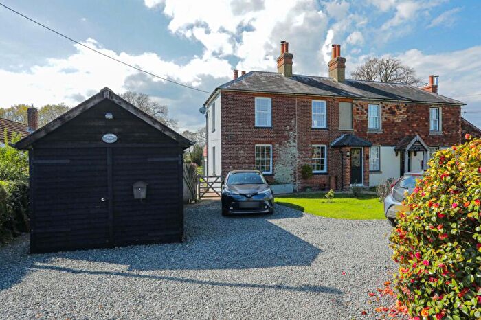 3 Bedroom Semi-Detached House For Sale In Canterbury Road, Selsted, Dover, CT15