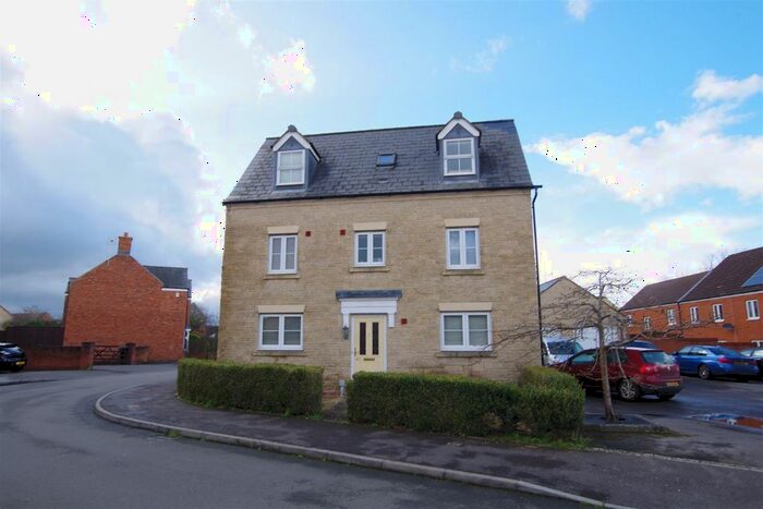 5 Bedroom Detached House To Rent In White Eagle Road, Haydon End, Swindon, SN25