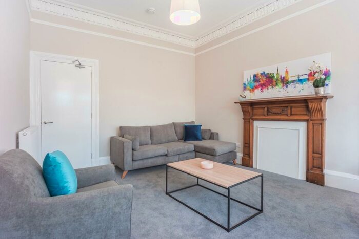 3 Bedroom Flat To Rent In Morningside Road, Morningside, Edinburgh, EH10