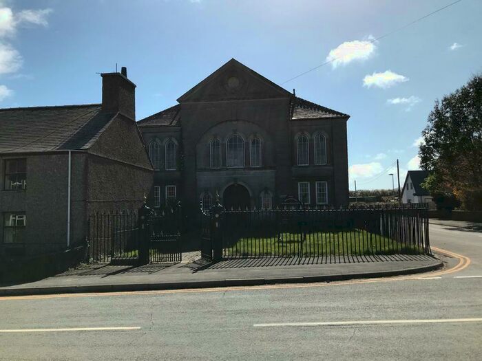 House For Sale In Lon Gerddi, Edern, Pwllheli, LL53