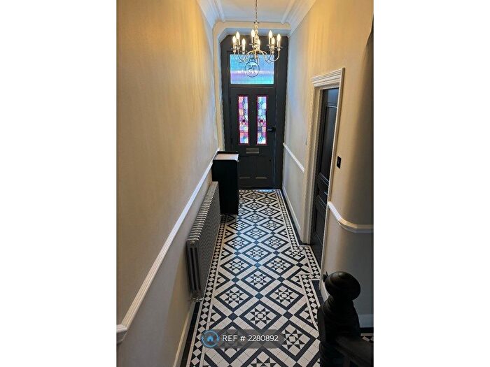 1 Bedroom Flat To Rent In Forburg Road, London, N16