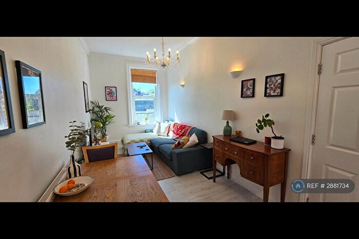 2 Bedroom Flat To Rent In Bennett Road, Leeds, LS6