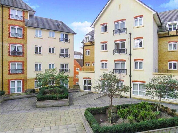 2 Bedroom Flat To Rent In Broad Street, Northampton, Northamptonshire, NN1