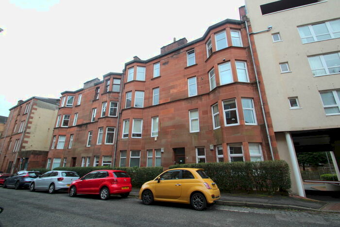 2 Bedroom Flat To Rent In Trefoil Avenue, Shawlands, G41