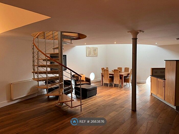 3 Bedroom Flat To Rent In Morrison Street, Glasgow, G5