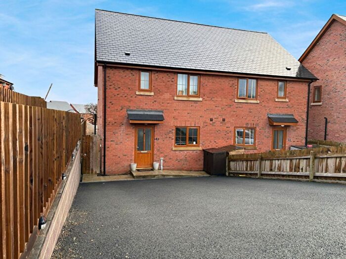 3 Bedroom Semi-Detached House For Sale In Plas Trannon, Trefeglwys, Caersws, Powys, SY17
