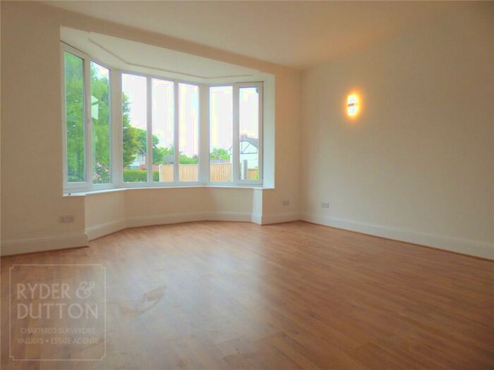 4 Bedroom Semi-Detached House To Rent In Thornham New Road, Castleton, Rochdale, OL11