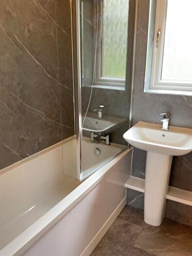 2 Bedroom Flat To Rent In Cartington Terrace, Heaton, NE6