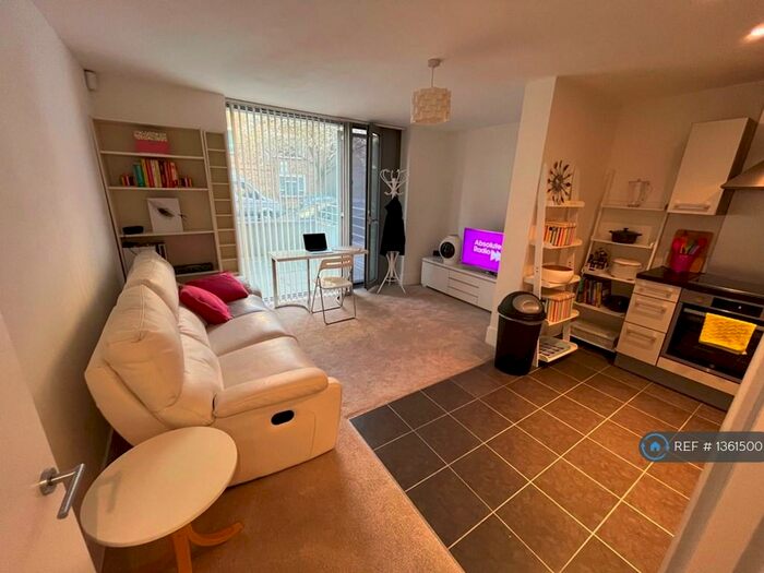 1 Bedroom Flat To Rent In Highbury Stadium Square, London, N5