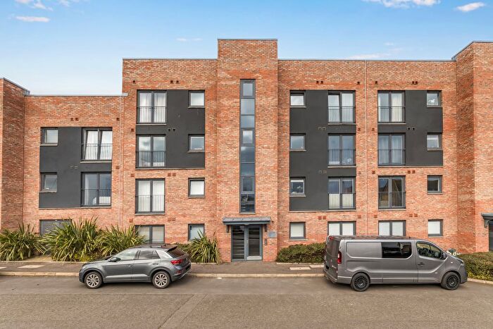 2 Bedroom Flat For Sale In / Fishwives Causeway, Portobello, EH15