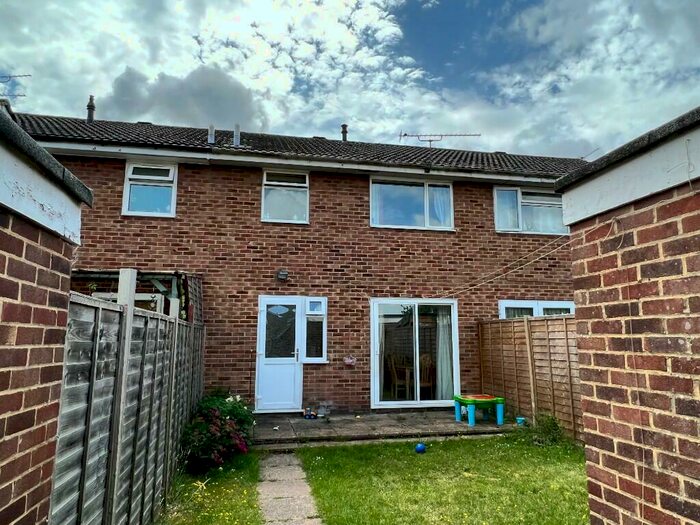 3 Bedroom Terraced House To Rent In Brighton Hill, Basingstoke, Hampshire, RG22