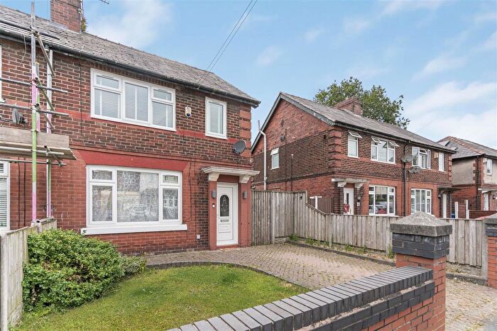 3 Bedroom Property To Rent In Plantation Avenue, Worsley, Manchester, M28