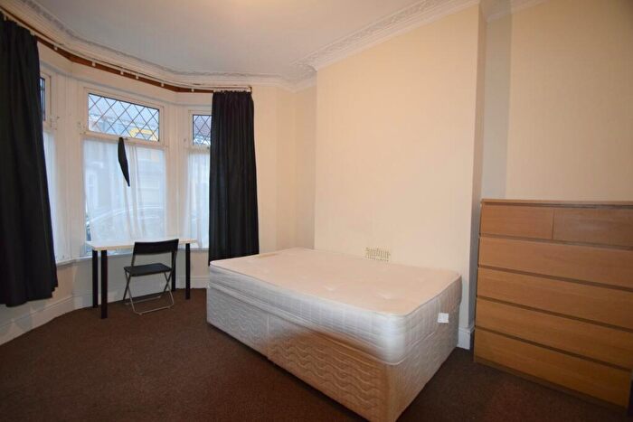 6 Bedroom House To Rent In MacKintosh Place, Roath, CF24