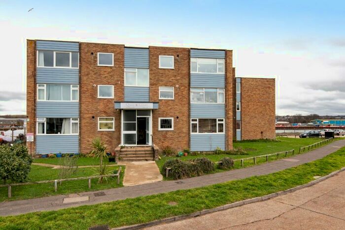 2 Bedroom Apartment To Rent In Quay Court, Harbour Way, Shoreham By Sea, BN43