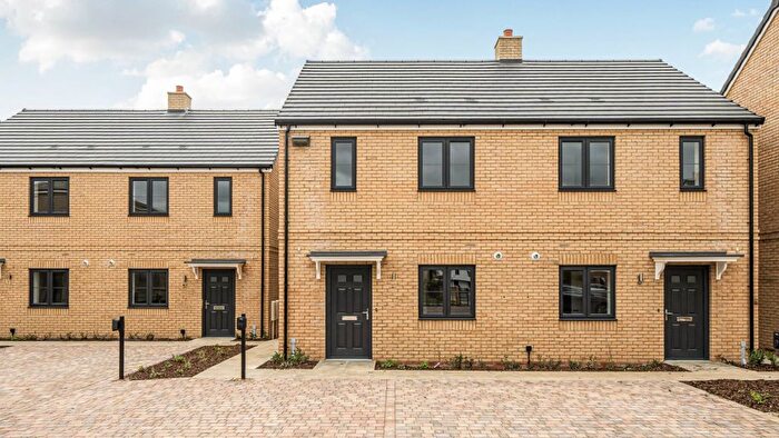 2 Bedroom Semi-Detached House For Sale In Over Road, Cambridge, CB24
