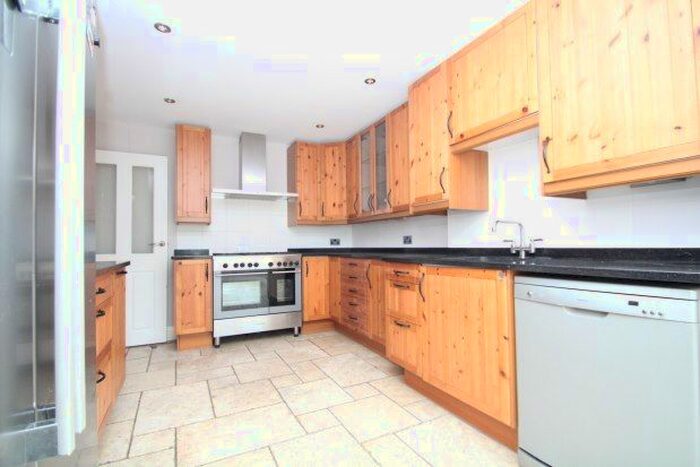 2 Bedroom Property To Rent In Palace Road, Bromley, BR1