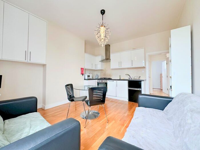 2 Bedroom Flat To Rent In Second Floor Flat, Burton Road, Kilburn, NW6