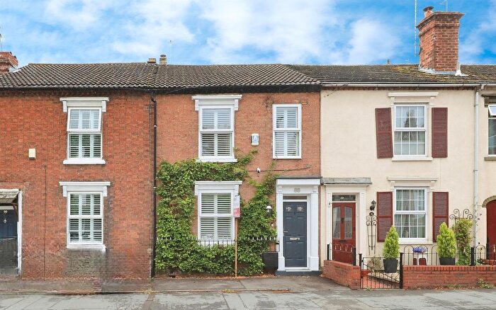 2 Bedroom Terraced House For Sale In Worcester Street, Stourbridge, DY8