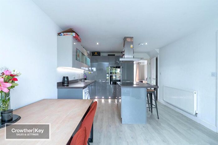 4 Bedroom Terraced House For Sale In Tongue Lane, Buxton, SK17