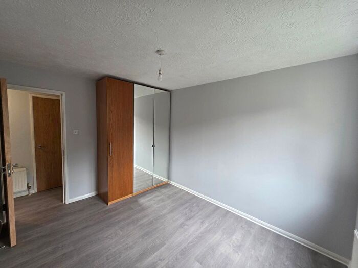 2 Bedroom Flat To Rent In Christchurch Avenue, London, NW6