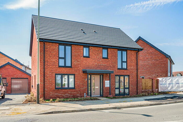 4 Bedroom Detached House For Sale In Shurdington Road, Cheltenham, GL53