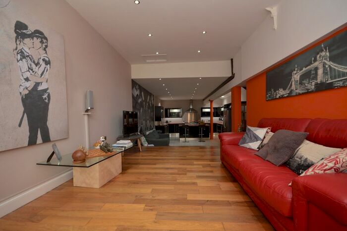 3 Bedroom Flat To Rent In West Street, Coggeshall, CO6