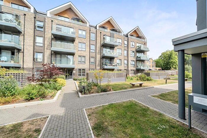 Studio For Sale In Antoinette Close, Kingston Upon Thames, KT1