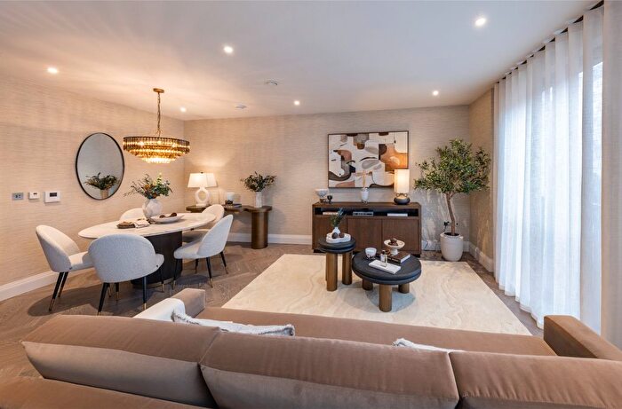 2 Bedroom Flat For Sale In Marylebone Mansions, Marylebone, W1H