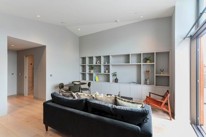 1 Bedroom Flat To Rent In Ganton Street, Carnaby, W1F