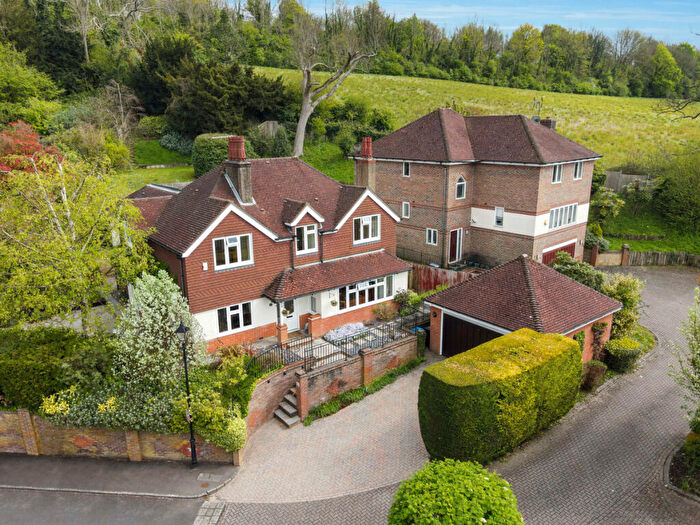 5 Bedroom Detached House For Sale In Deerswood Close, Caterham, CR3